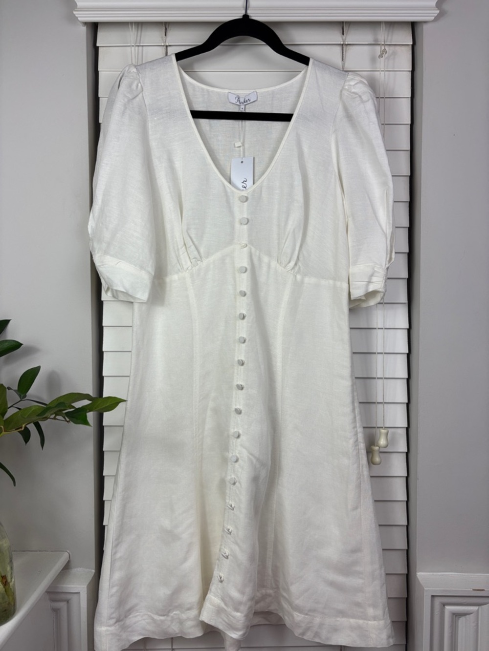 Parker Ivory Cream Button-Front‎ Dress with Puff Sleeves. Size 8